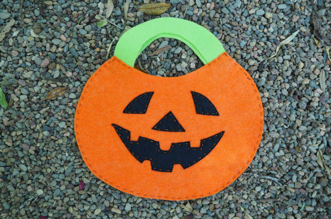 DIY Great Pumpkin Trick or Treat Bag Sew a Softie